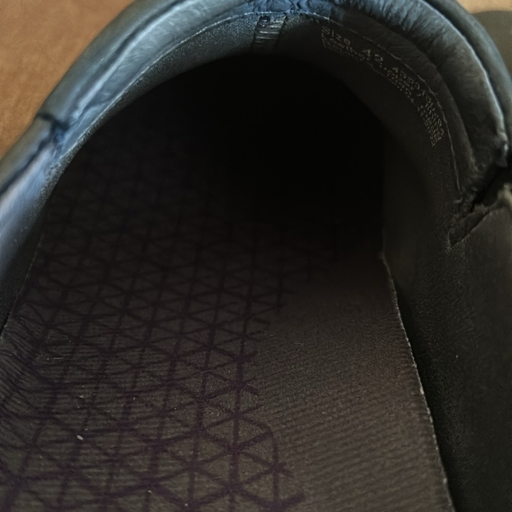 Dansko Vibram Waterproof Clogs 42 - Picture 9 of 9
